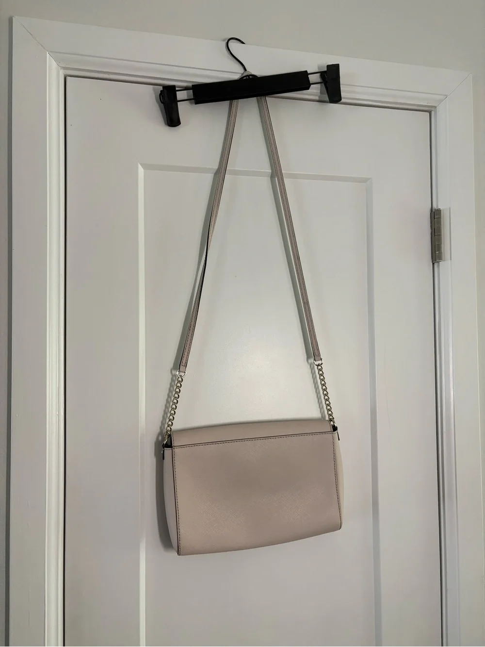 Kate Spade New York Cream / Beige Crossbody Shoulder Bag Magnetic Closure